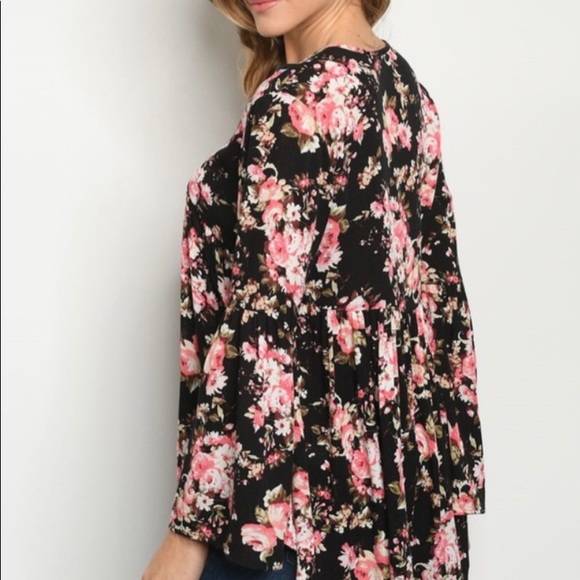 Chris & Carol Bohemian Floral Bell Sleeve Handkerchief Hem Top NWT Small - Picture 5 of 8